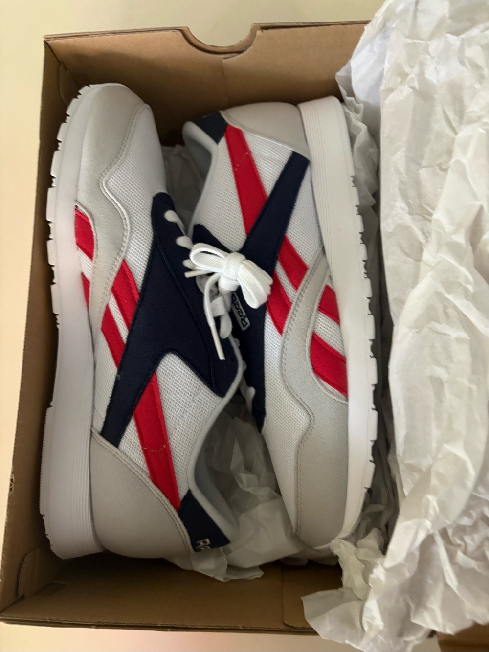 BNWT
Classic Reebok
Mens size 9.5
Perfect condition, still in box